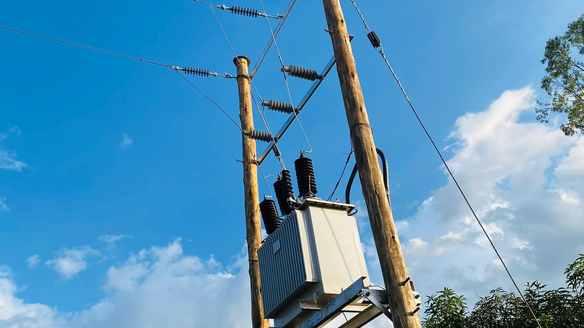 Power transformer field setup