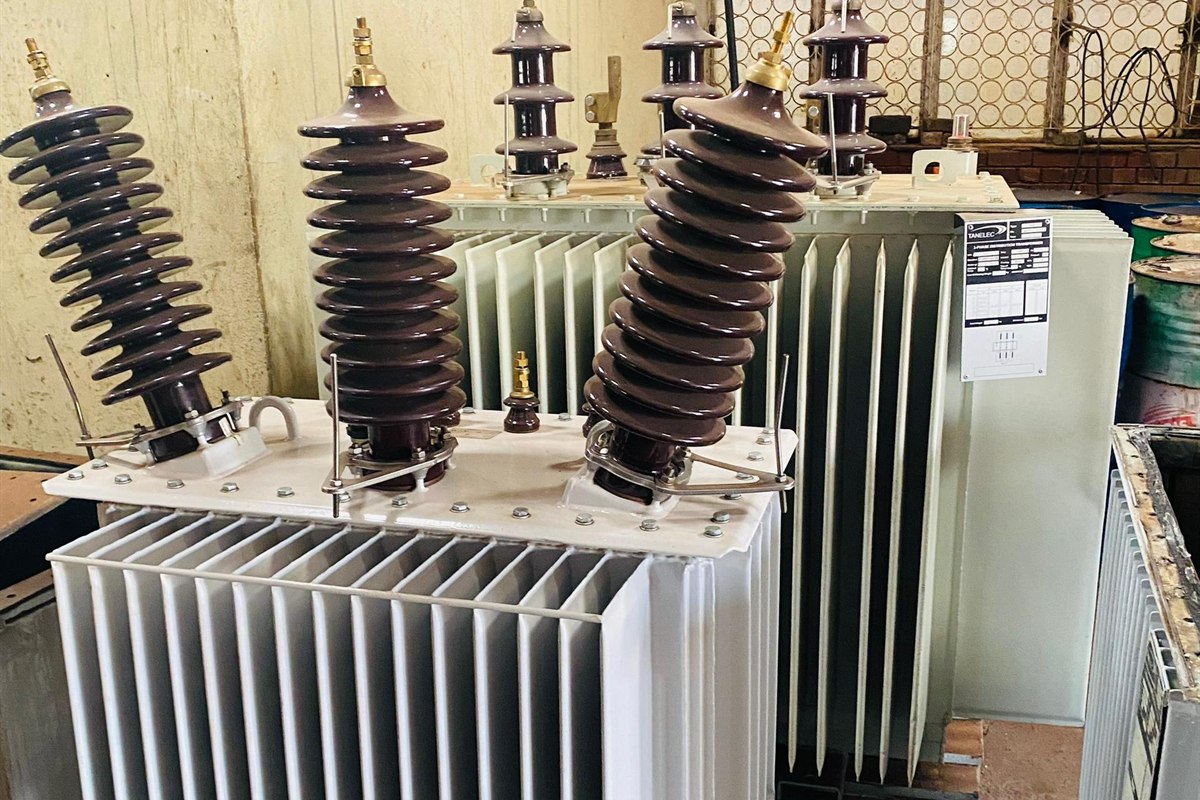 Industrial transformer maintenance bay